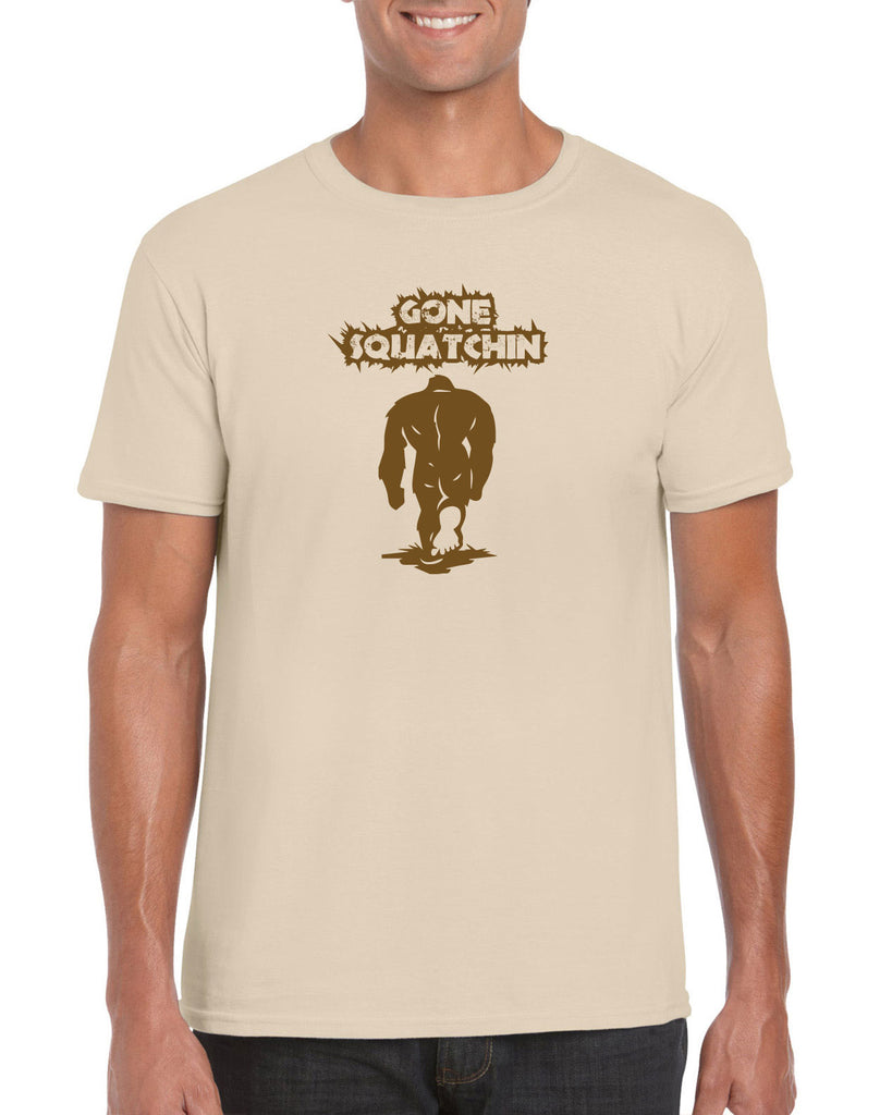 Gone Squatching Mens T-Shirt Big Foot Squatchin Yeti Hunter Outdoors Funny Vintage Retro